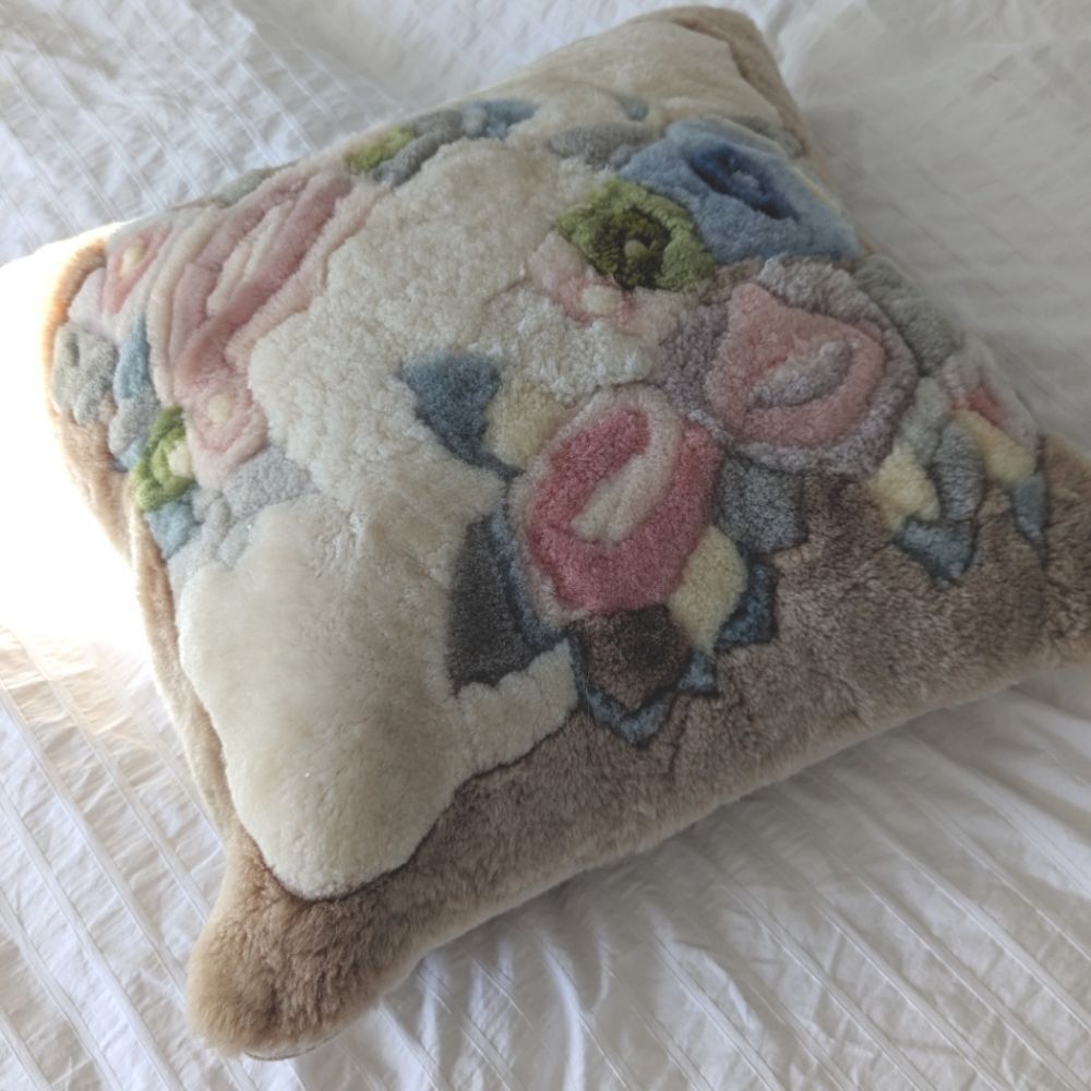 Vintage Floral Shearling Throw Pillow V2 - Picture 9 of 9